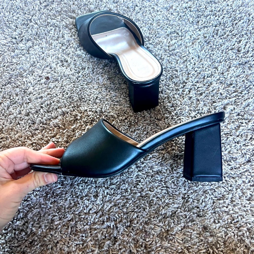Open toed, faux leather sandal heel